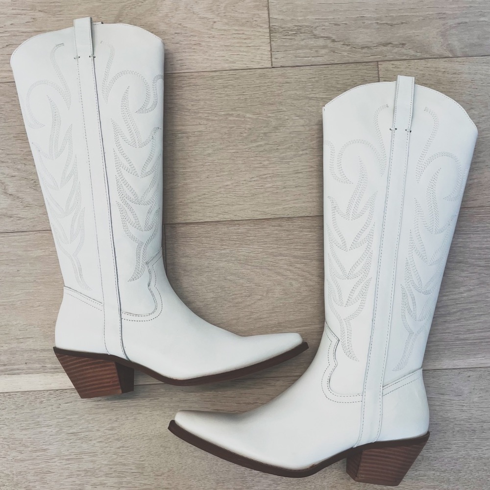 NEW Coconuts by Matisse Agency Tall White Leather Boots 6 6.5 8 8.5 9 9.5 10